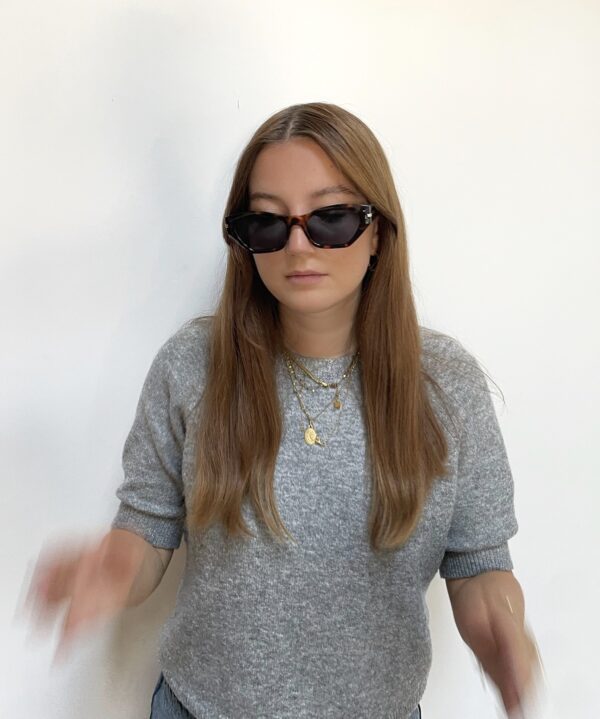 lunettes-soleil-unisexe-écaille-marron-portée-croix-rousse Croix-Rousse