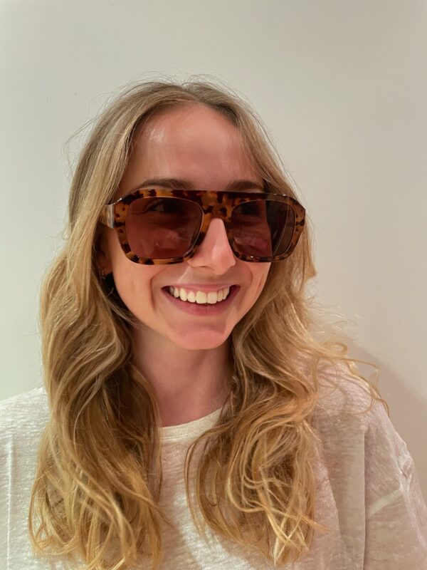 lunettes-soleil-unisexe-écaille-marron-portée-agdal Agdal